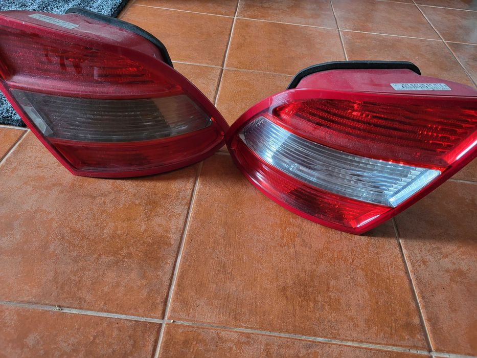 Faróis Mercedes W204