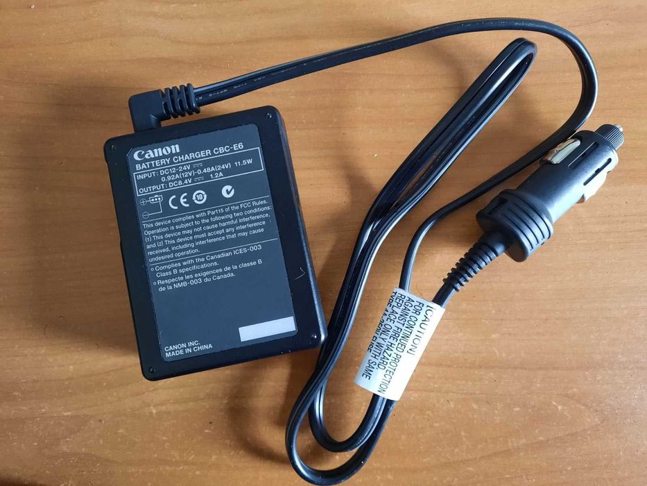 Зарядний пристрій, кабель живлення, акумулятор для фотоапарата Canon