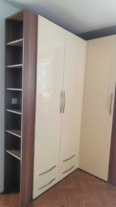Solidna pojemna szafa narożna - garderoba, półki, regał, barek
