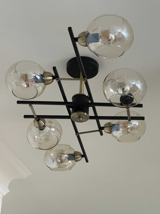 Lampa sufitowa z topazowymi kloszami