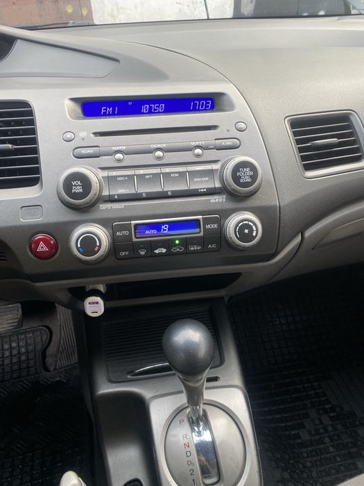 HONDA civik 1.8 автомат