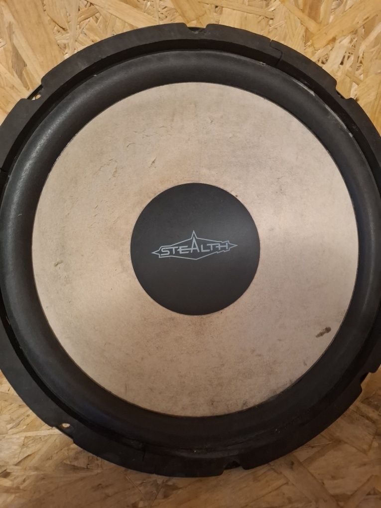 Głośnik niskotonowy STEALTH 30 cm do mocnego wzmacniacza