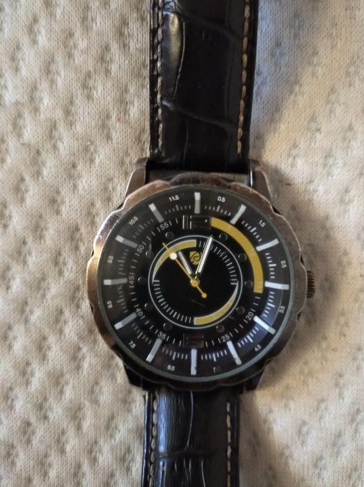 Продам часы AURiOL