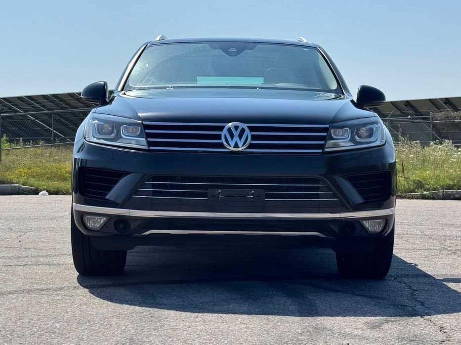 Volkswagen Touareg      2016
