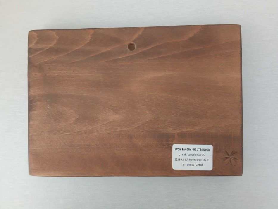 Placa de madeira entalhada, com tema "veleiro", de Yvon Tanguy, usada