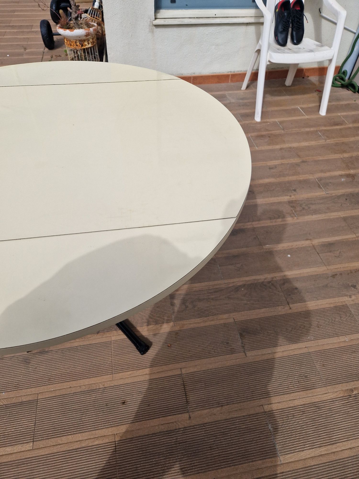Vendo mesa pequena