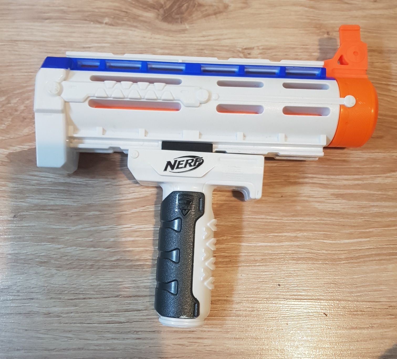 Nerf Elite Retaliator + 10 strzałek gratis