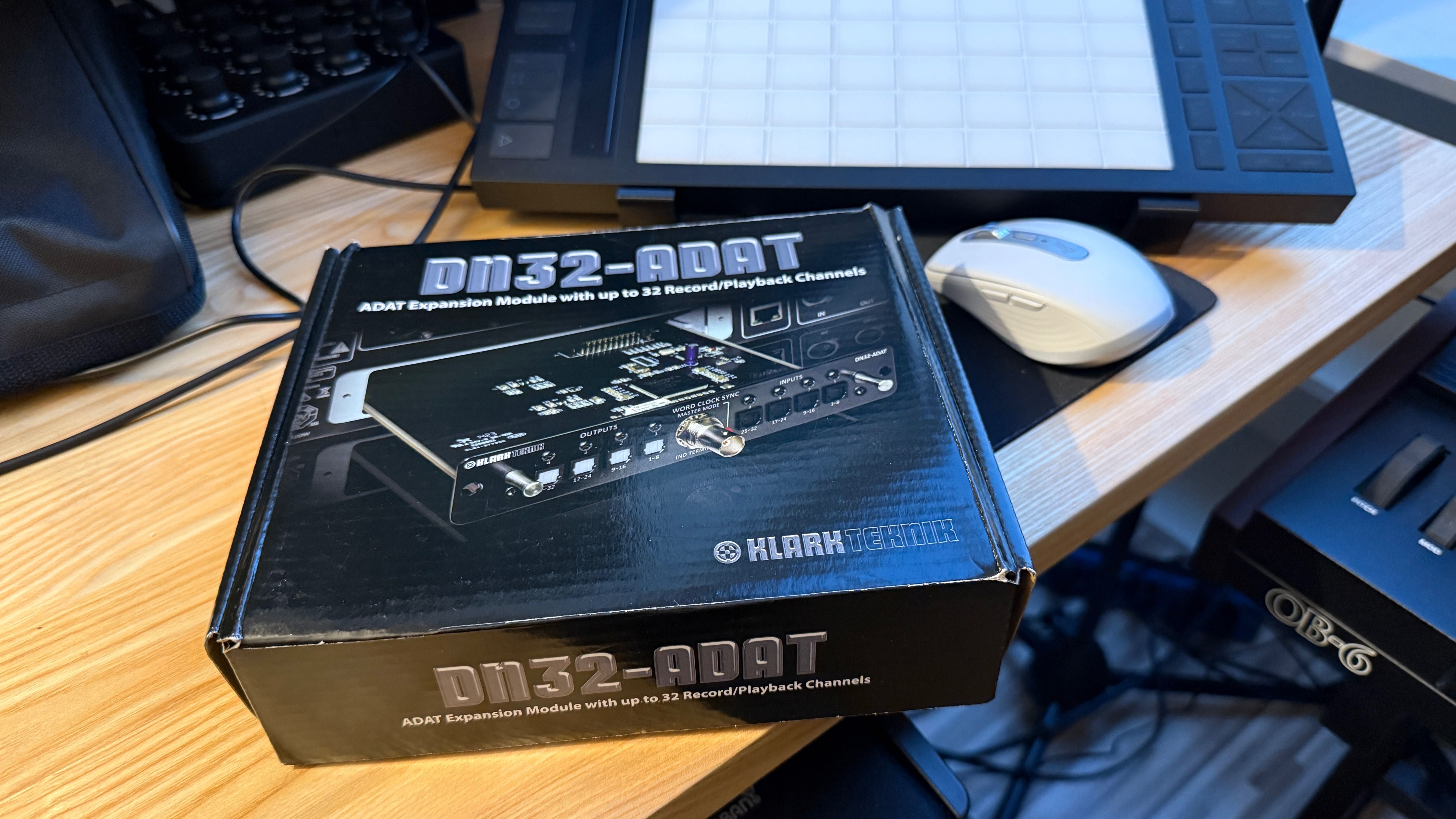Klark Teknik DN32 - ADAT - karta, moduł do Behringer X32/ Midas M32