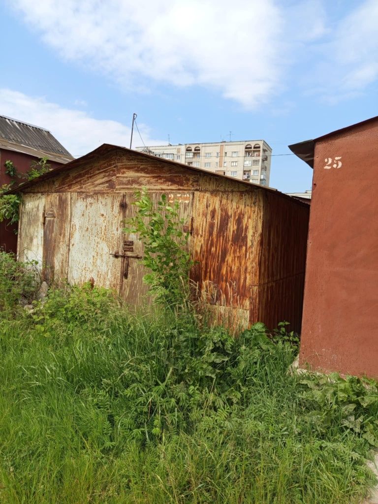 Продаєця гараж у місті. ДРОГОБИ. РОЙОН . КОНОВАЛЬЦЯ