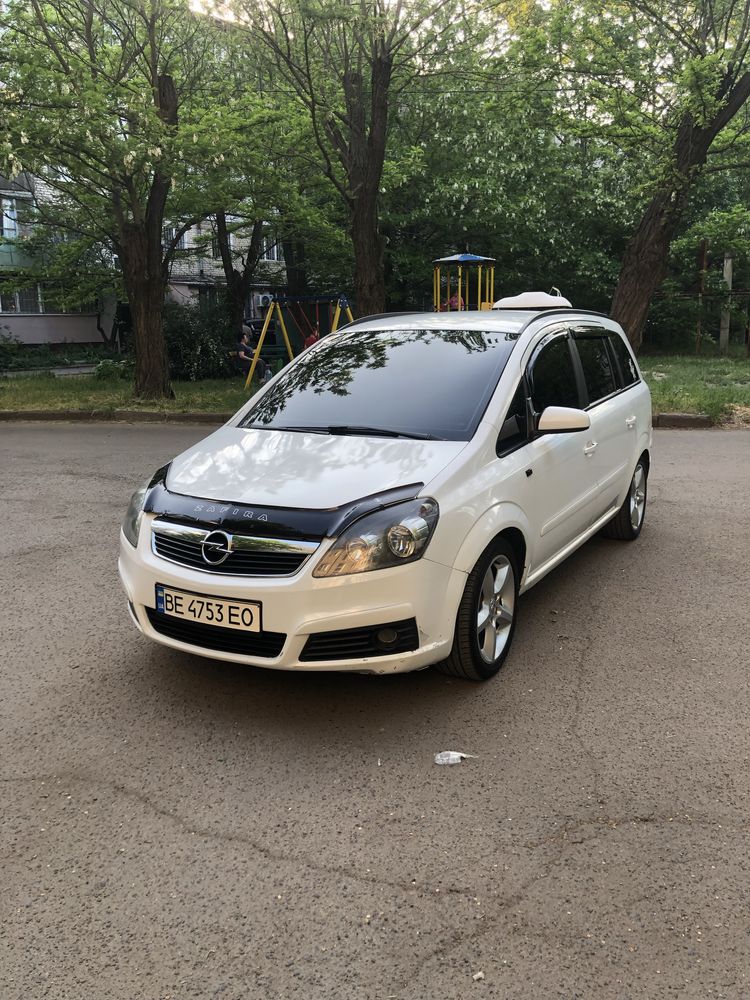 Opel Zafira B 1.9 cdti 120