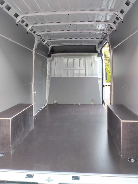 Zabudowa DUCATO L4H2, zabezpieczenie ścian