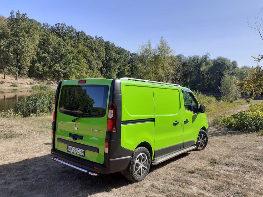 Мікроавтобус Renault Trafic