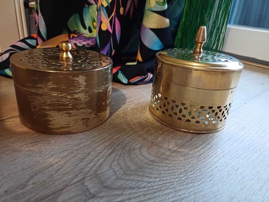 MOSIĄDZ puszki ozobne z MOSIĄDZU