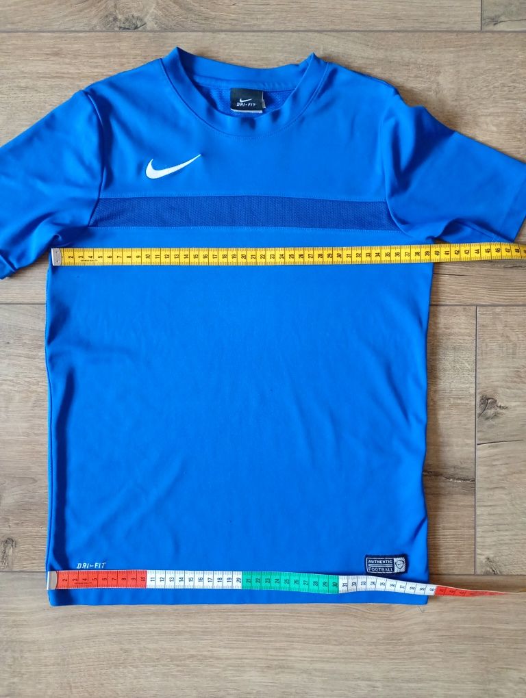 Koszulka Nike Dri-Fit roz 134-140
