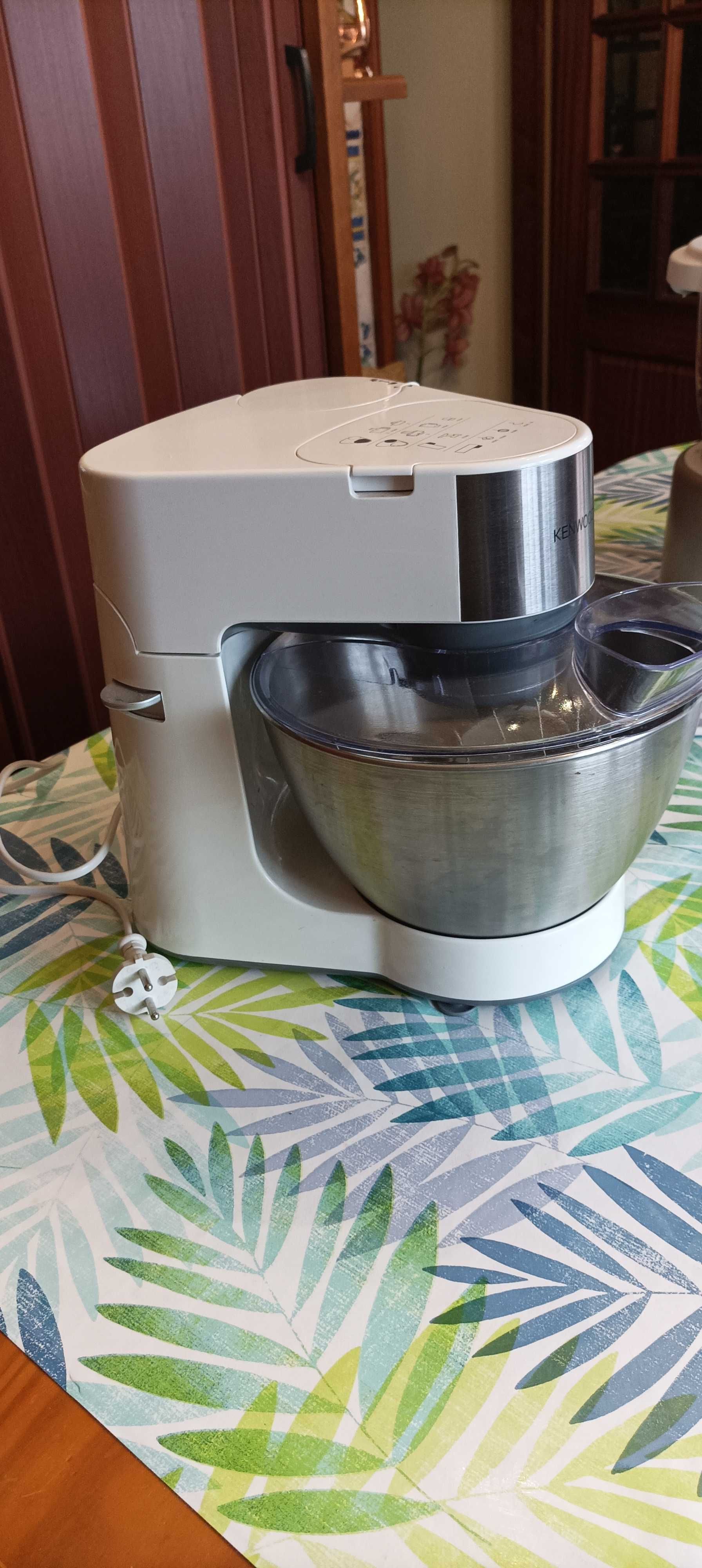 Máquina de cozinha marca Kenwood