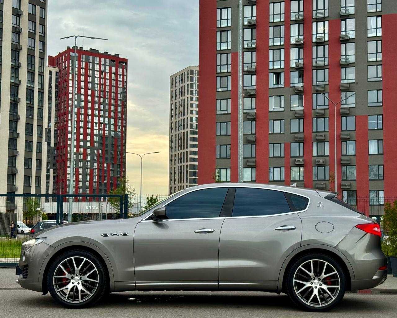 Продаж Maserati Levante