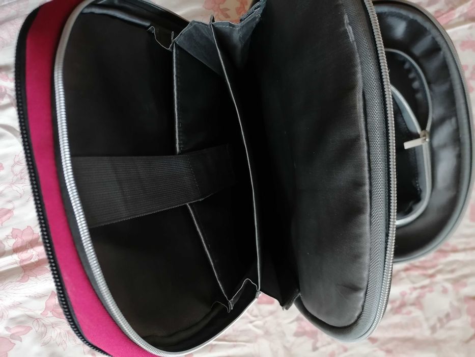 Plecak wielofunkcyjny czerwony.