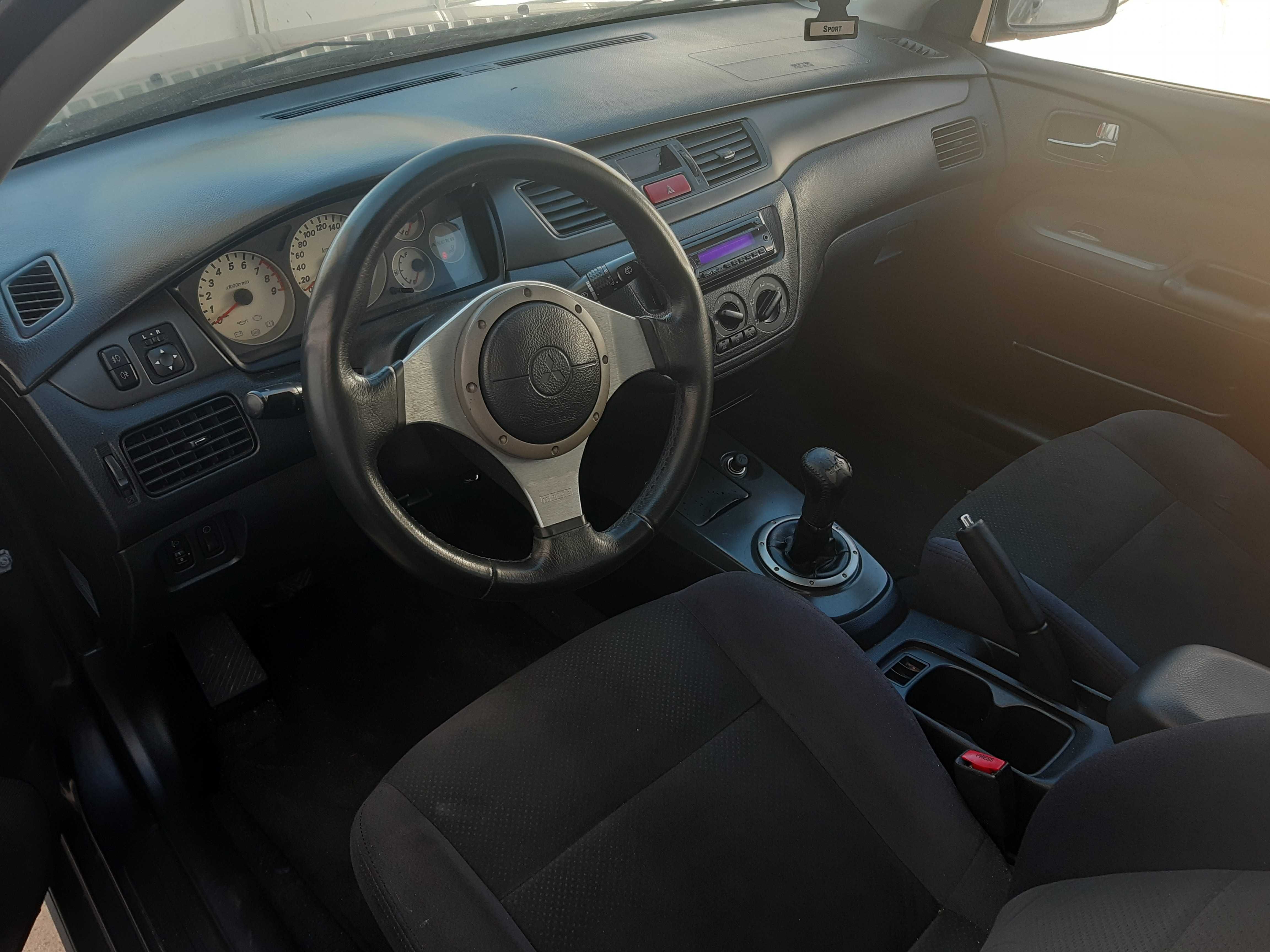 Mitsubishi Lancer CS9W 2004, 2.0 4G63