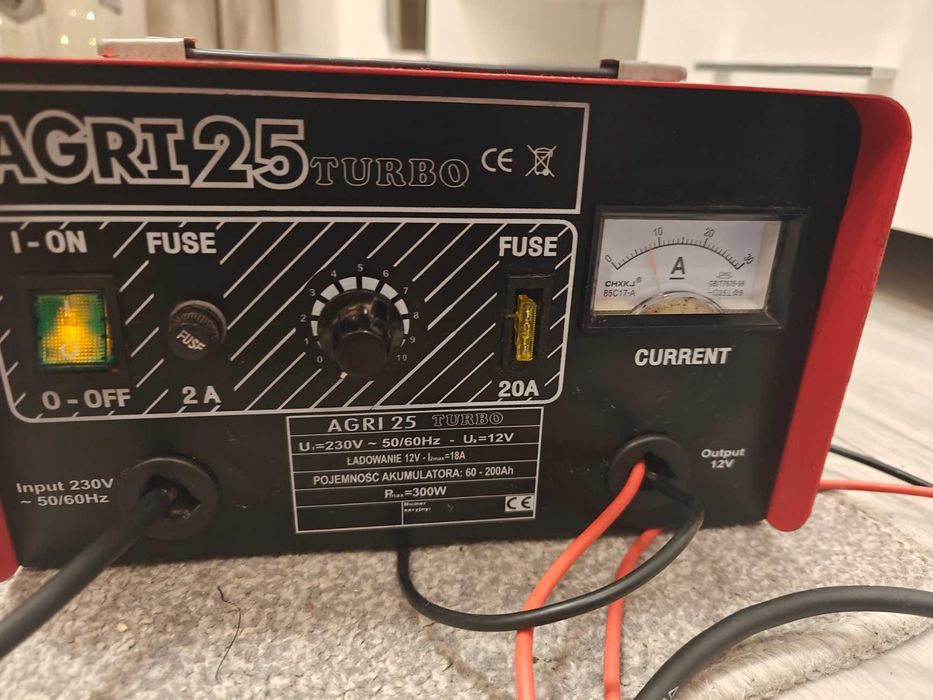 Prostownik AGRI 25 TURBO do akumulatorów SLI/EFB/AFB 12V 25