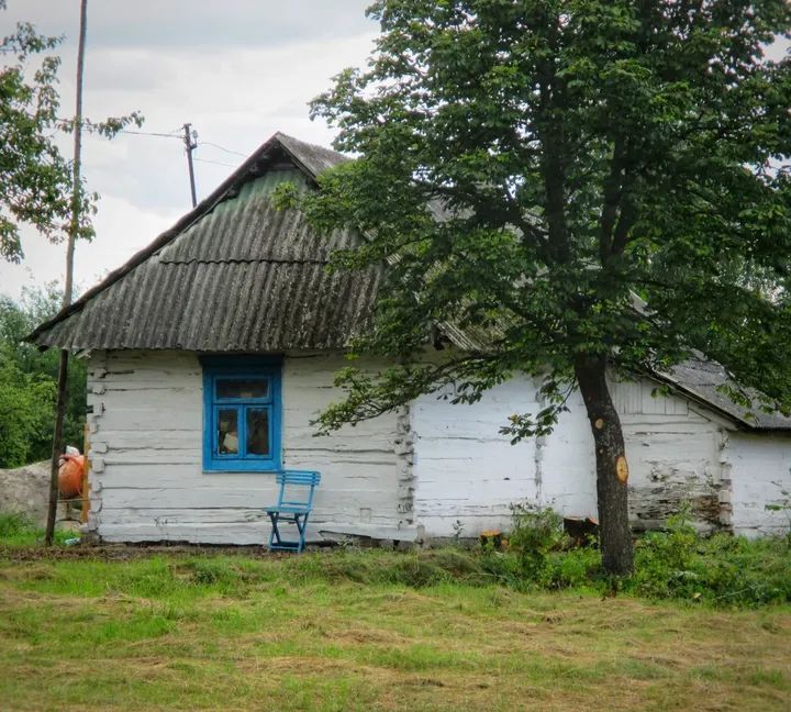 Продам дерев'яний будинок в селі майдан