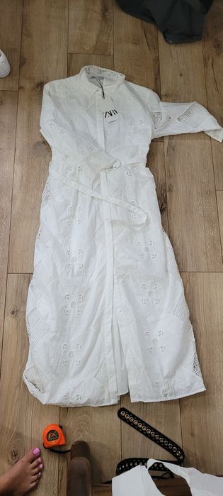 Sukienka długa Zara biała z haftem rozmiar L nowa z metką bawełniana