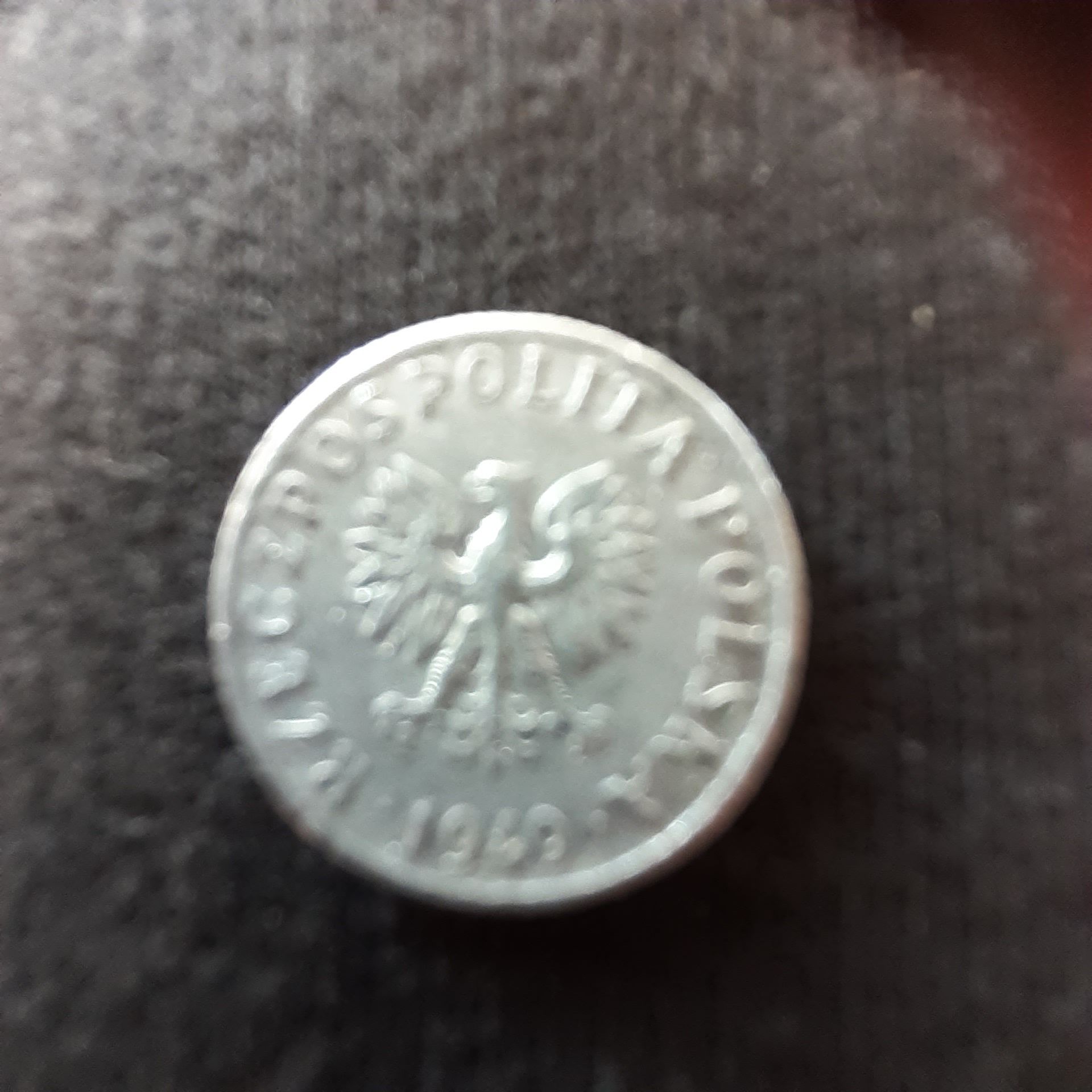 Sprzedam monetę    1gr   z   1949roku    bez  znaku mennicy.