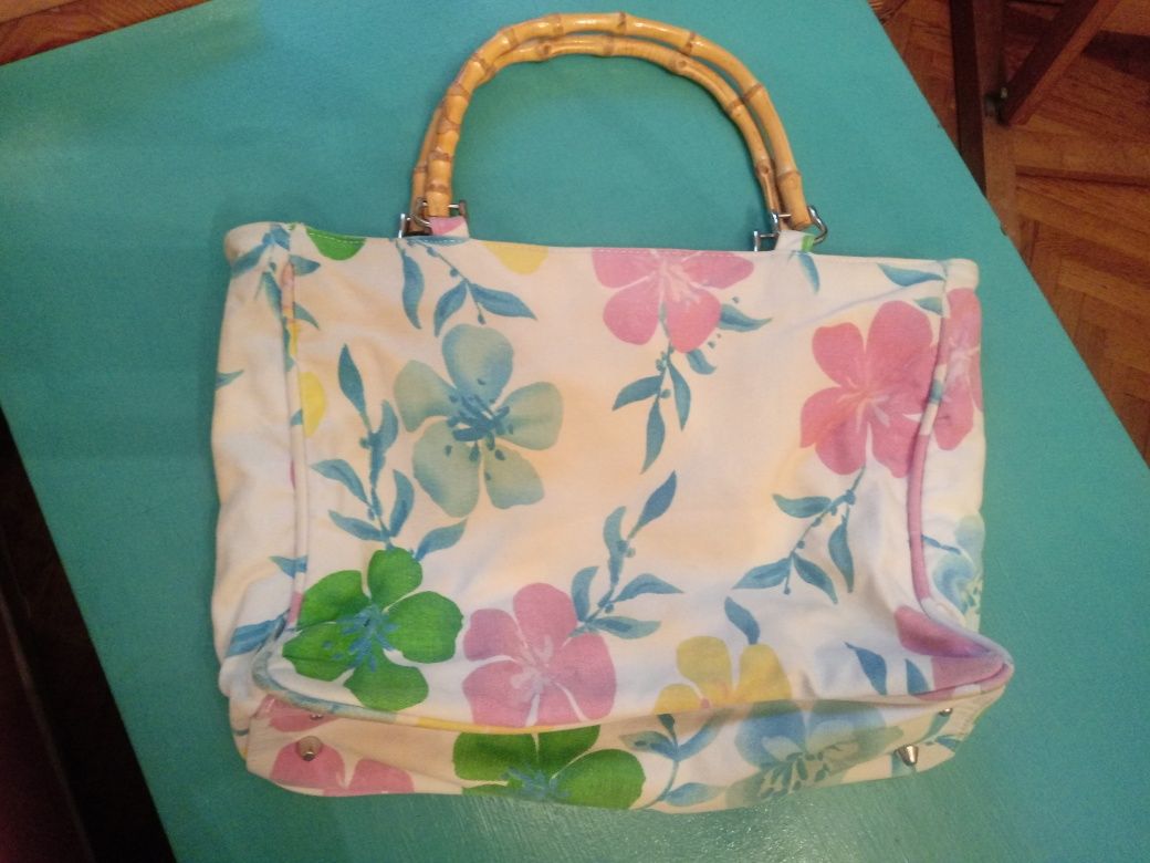 Torebka na lato z bambusowymi rączkami; 27cm(42 z rączkami) x 34 x 9,