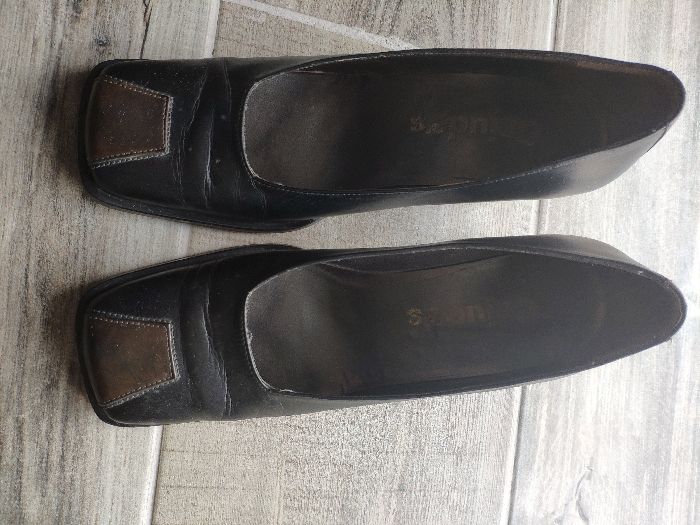 Sapatos 38 Pele Genuína e sola Couro