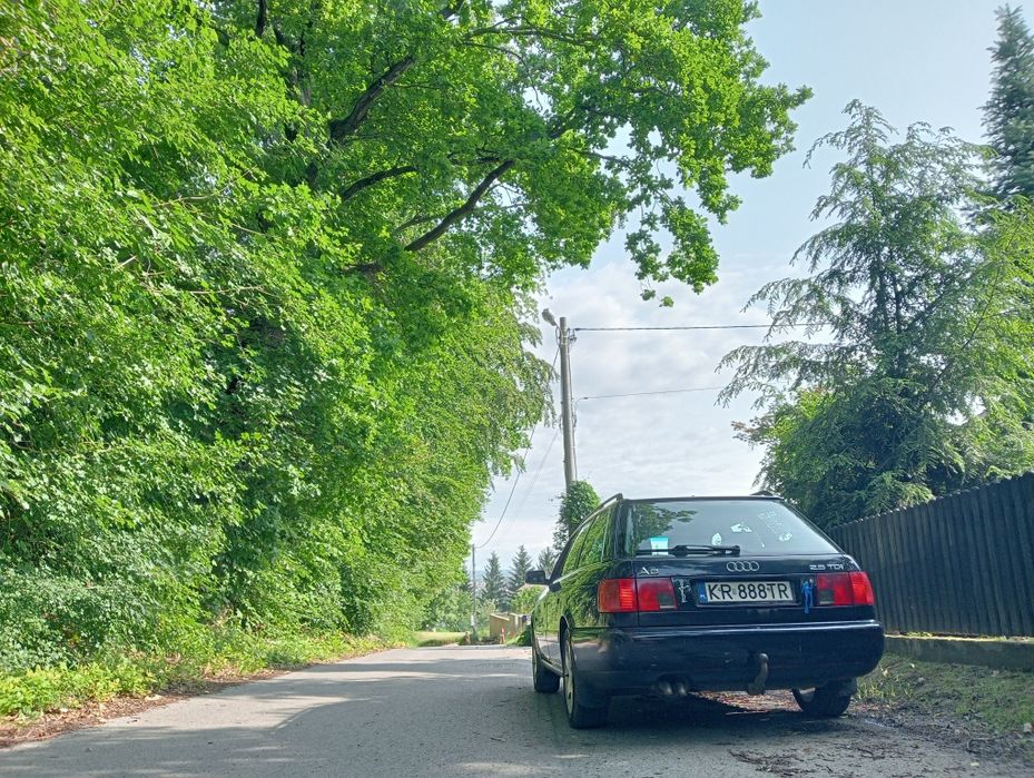 Audi A6 C4 2.5 TDI 140km 1997 rok 6 Biegów Jasna Skóra Szyberdach Hak