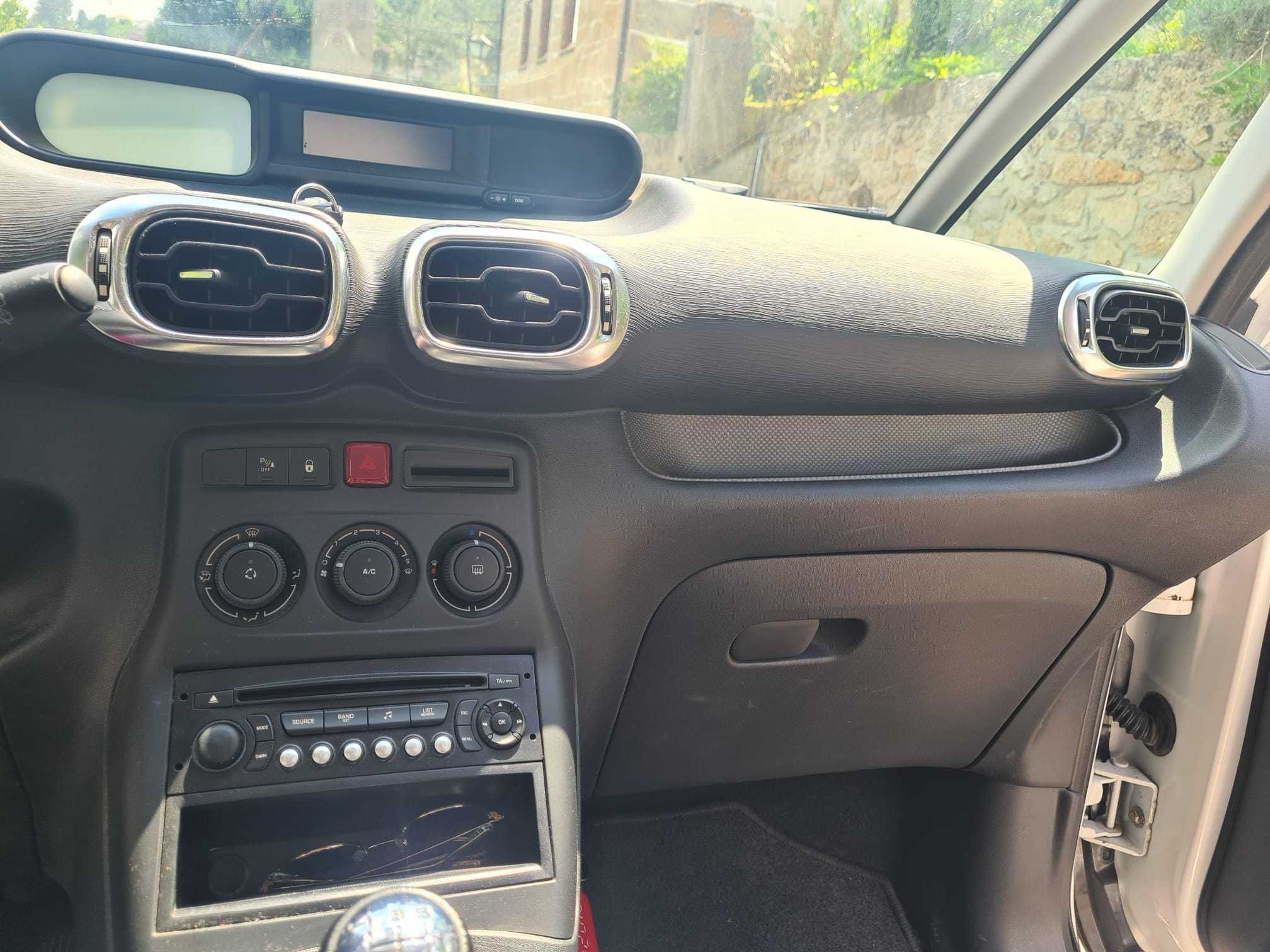 excelente oportunidade Citroen C3 Picasso 1.4 gasolina de 2012
