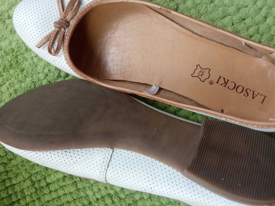 Balerinki Lasocki białe z kokardką rozm. 39