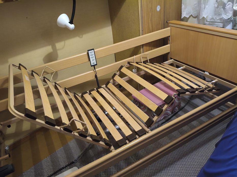 Łóżko rehabilitacyjne  elektryczne