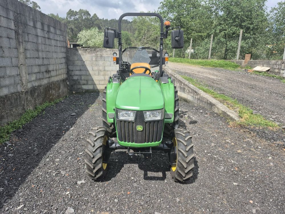 Trator john deere 3038