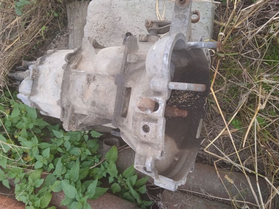 Продам коробку на москвич