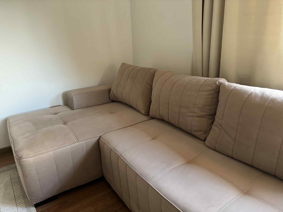 Kanapa welurowa jasny beż