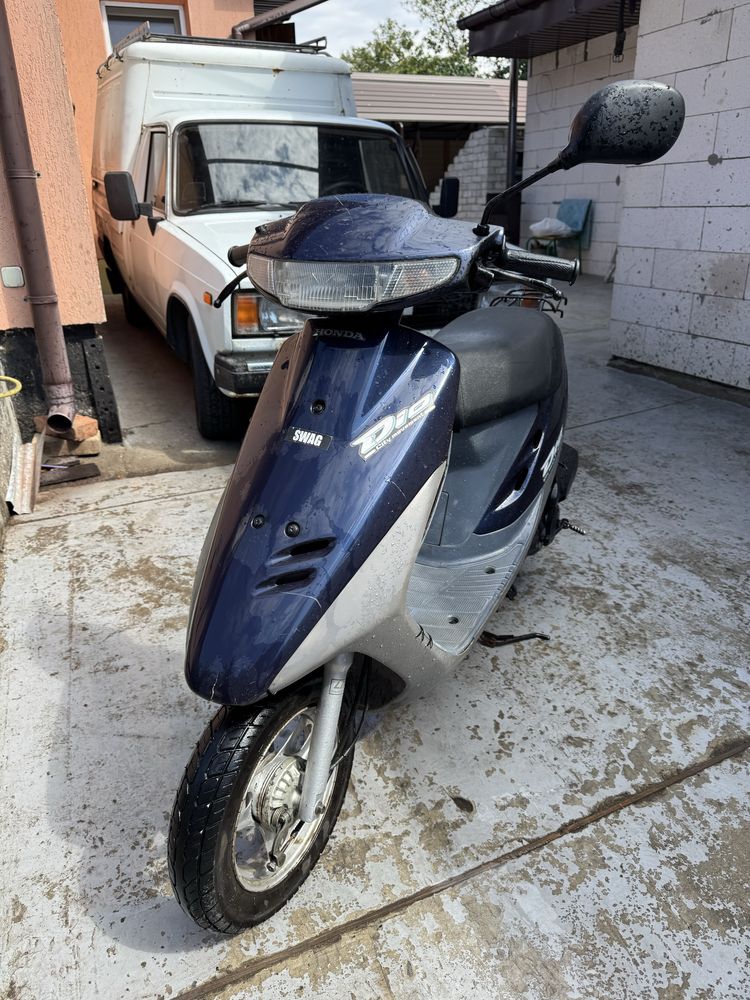 Скутер Honda dio af 27
