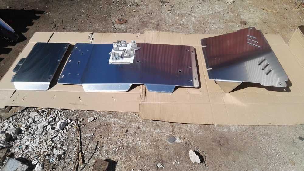 Komplet Osłon Aluminiowa Nissan Navara D22 Osłona Silnika Skrzyni Redu