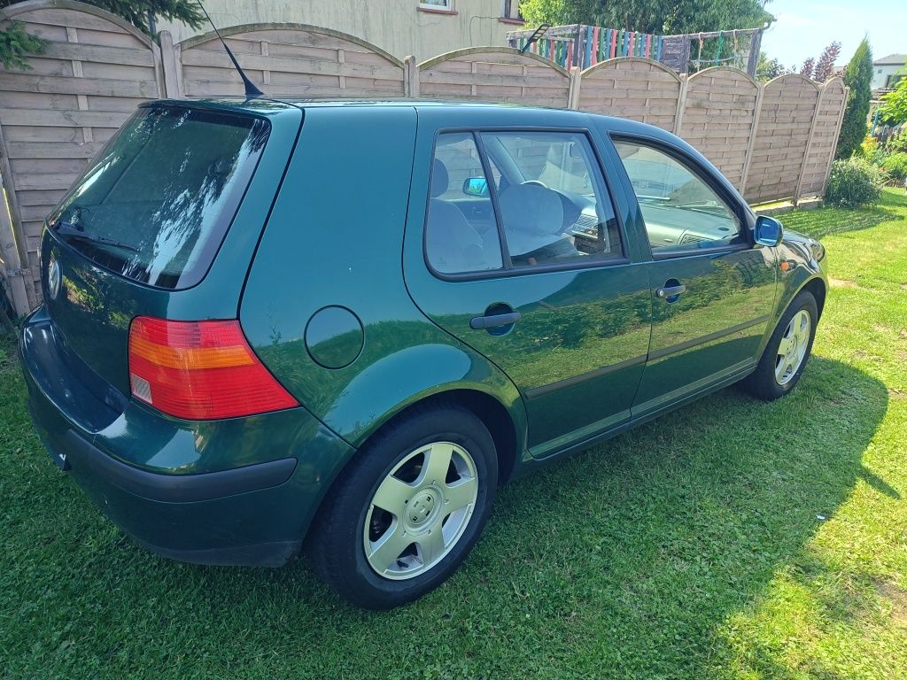 VolksWagen Golf 4 1.4 AKQ Klima sprawna