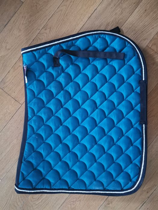 Nowy czaprak na konia