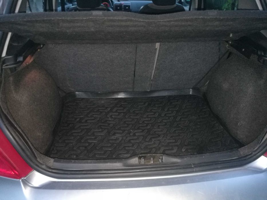 Пежо307 2002року автомат