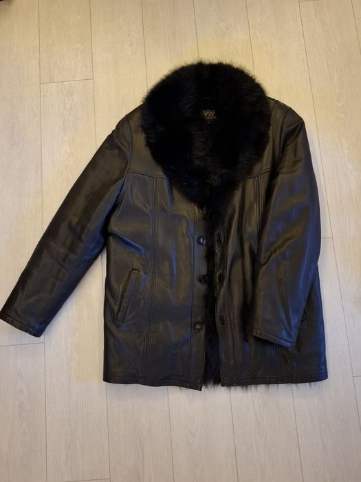 Шкіряна зимова куртка з хутром чоловіча