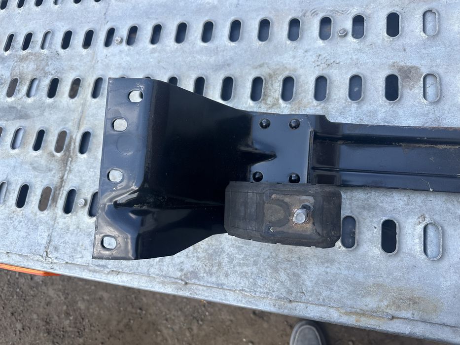 Продам траверса газель бізнес під двигун 4216 cummins 2.8