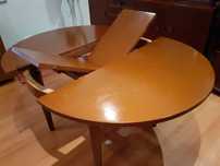 OPORTUNIDADE! Mesa com 6 cadeiras e Móvel de sala em Madeira Maciça