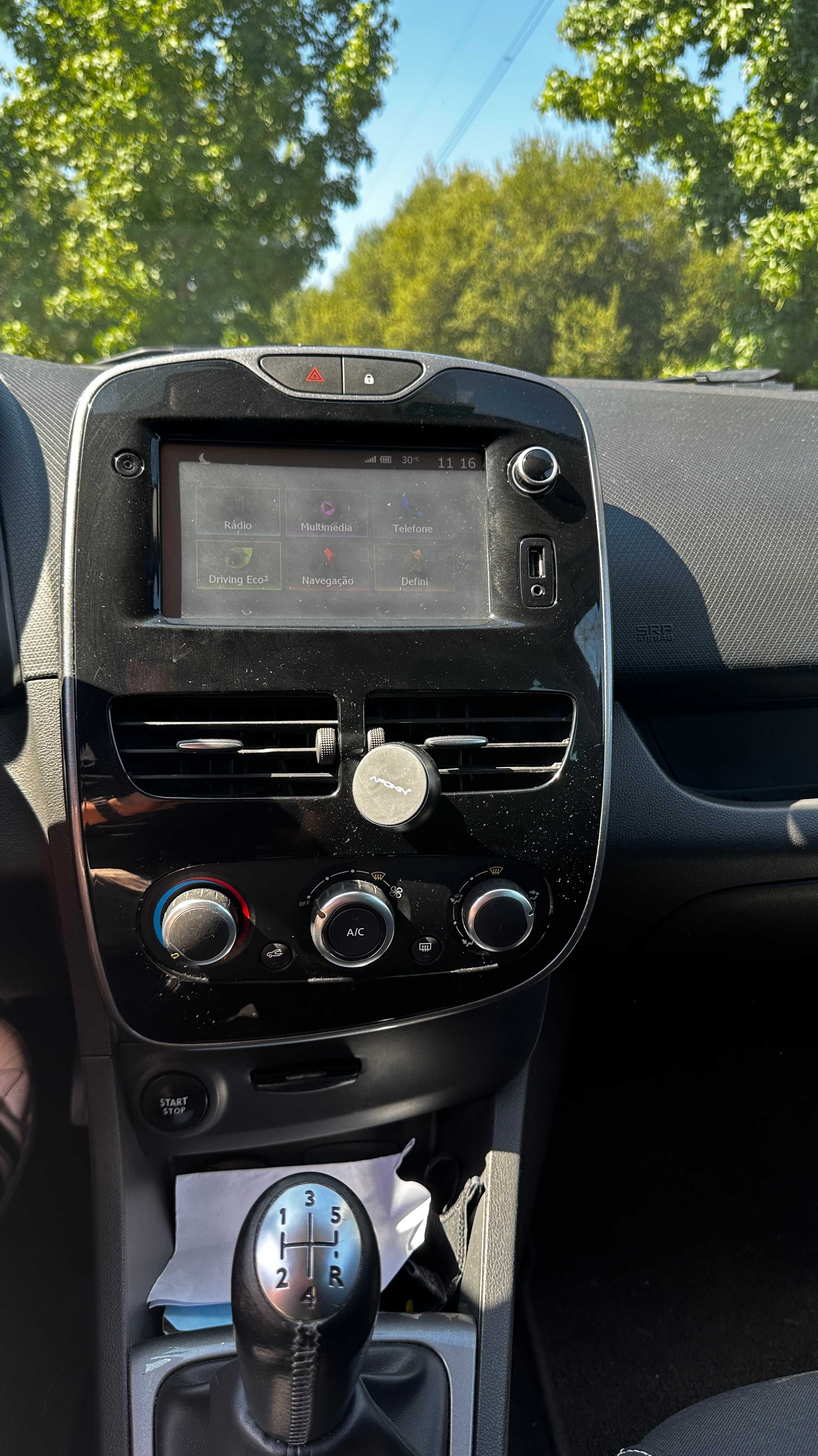Renault Clio IV Sport Tourer - 15