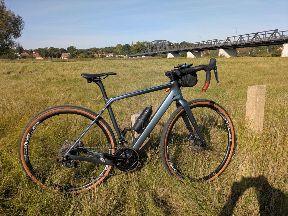 Rower przełajowy Gravel D2 - karbon M 19" Shimano GRX-810 2x11 koła 28