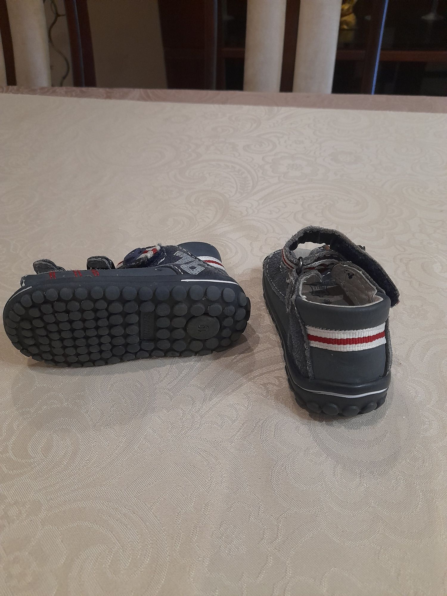 Sandałki chłopięce  rozmiar 19