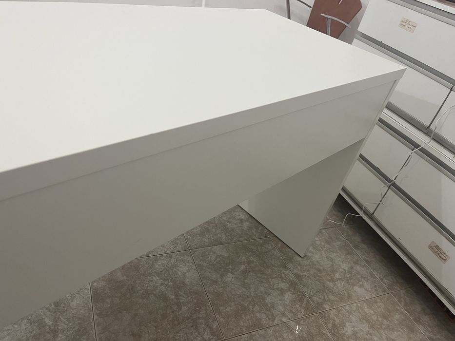 Secretaria Ikea branca