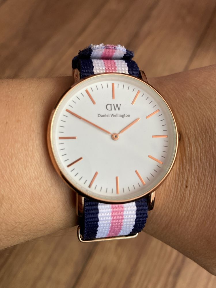 Zegarek Daniel Wellington biało/granatowo/różowy