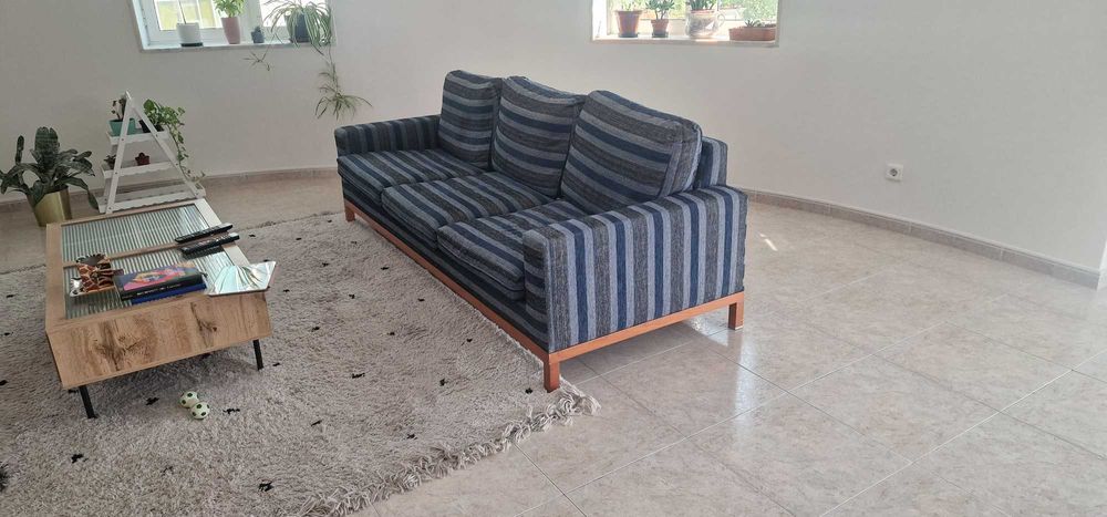 Sofá 3 Lugares / Sofá-Cama – Excelente Estado