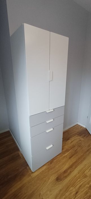 Szafa dziecięca Ikea Smastad /Plasta biało szara - bardzo dobry stan